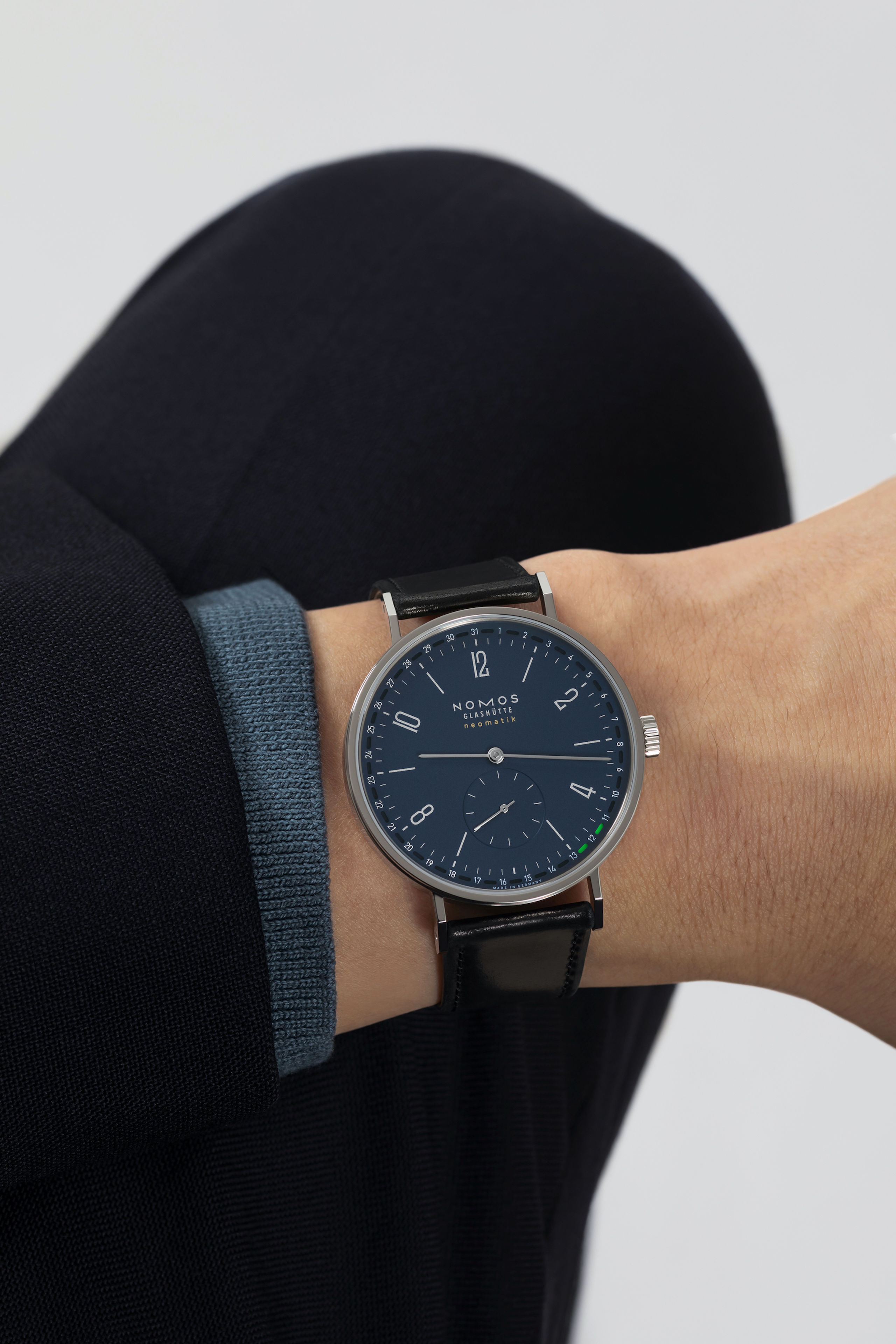 Men's watch / unisex  NOMOS GLASHÜTTE, Tangente Neomatik 41 Update Midnight Blue / 40.50mm, SKU: 182 | watchphilosophy.co.uk