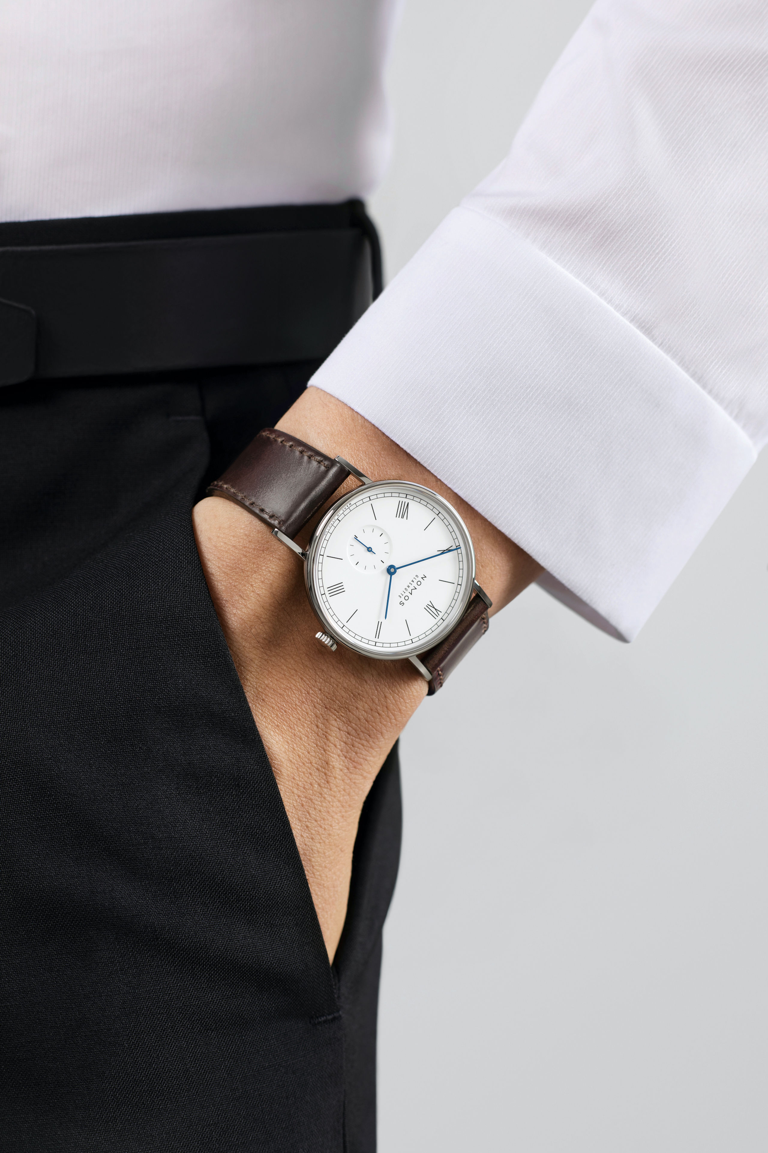 Men's watch / unisex  NOMOS GLASHÜTTE, Ludwig 38 Enamel White / 37.5mm, SKU: 237 | watchphilosophy.co.uk