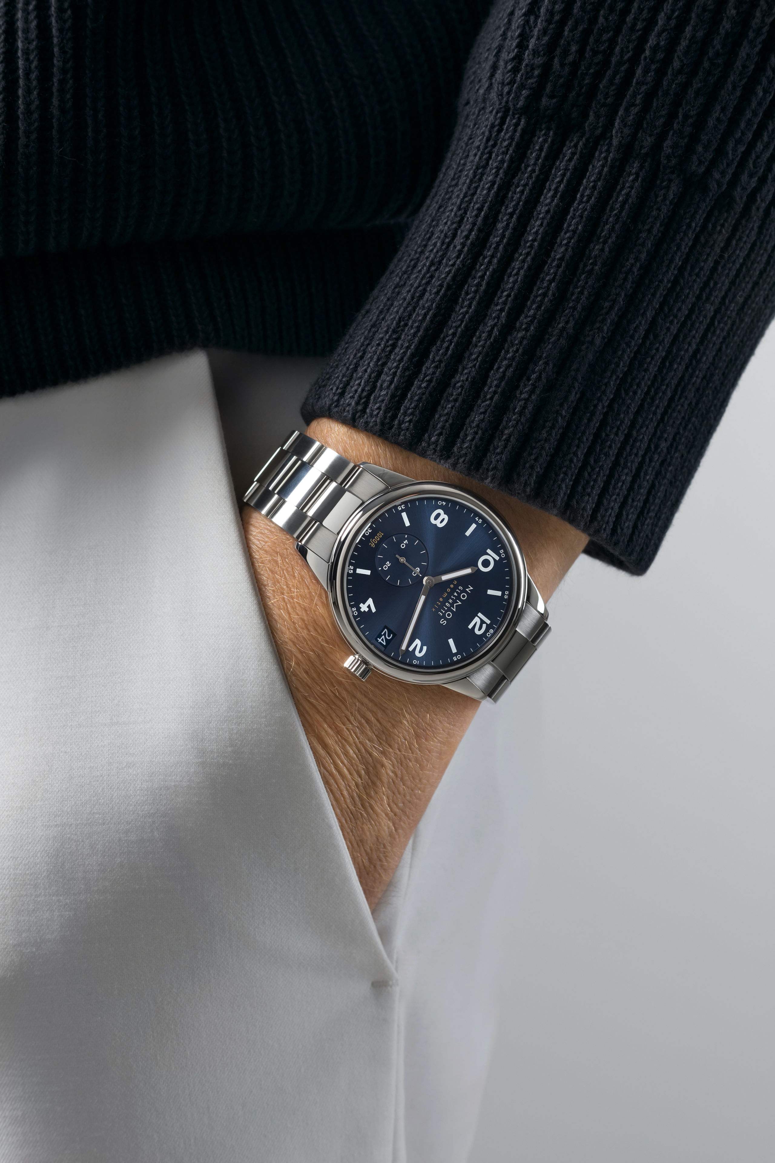 Men's watch / unisex  NOMOS GLASHÜTTE, Club Sport Neomatik 42 Date Blue / 42mm, SKU: 782 | watchphilosophy.co.uk