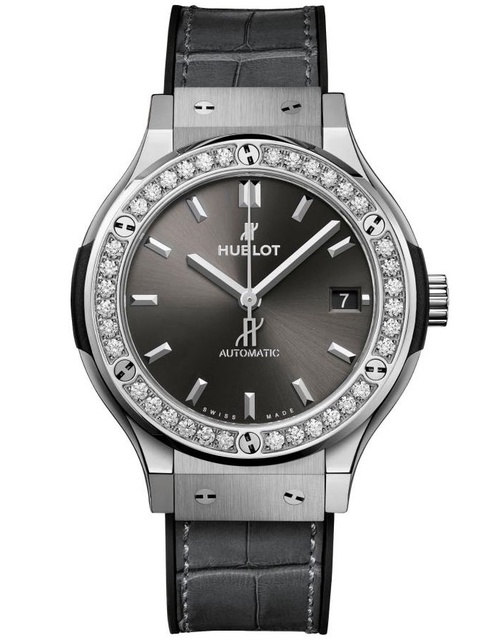 Men's watch / unisex  HUBLOT, Classic Fusion Titanium / 38mm, SKU: 565.NX.7071.LR.1204 | watchphilosophy.co.uk