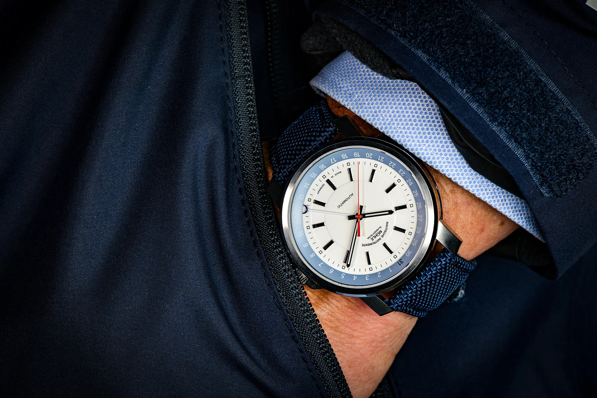 Men's watch / unisex  MÜHLE-GLASHÜTTE, 29ER Pointer Date / 42.4 mm, SKU: M1-25-32-CB-I | watchphilosophy.co.uk
