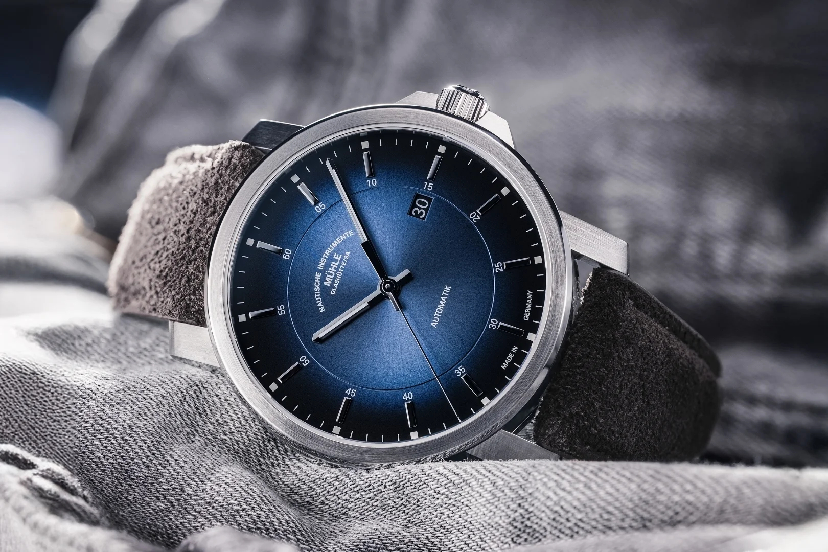 Men's watch / unisex  MÜHLE-GLASHÜTTE, 29ER Casual / 42.4 mm, SKU: M1-25-72-2-300-VLB | watchphilosophy.co.uk