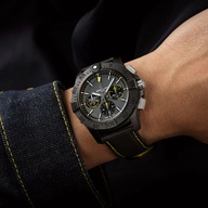 Men's watch / unisex  BREITLING, Avenger B01 Chronograph Night Mission Bloodhounds / 44mm, SKU: SB01472A1B1X1 | watchphilosophy.co.uk