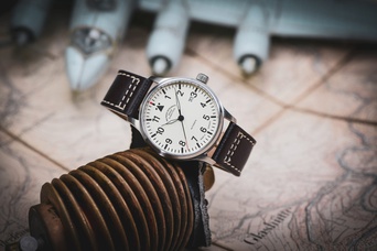 Men's watch / unisex  MÜHLE-GLASHÜTTE, Terrasport II / 40 mm, SKU: M1-37-47-LB | watchphilosophy.co.uk