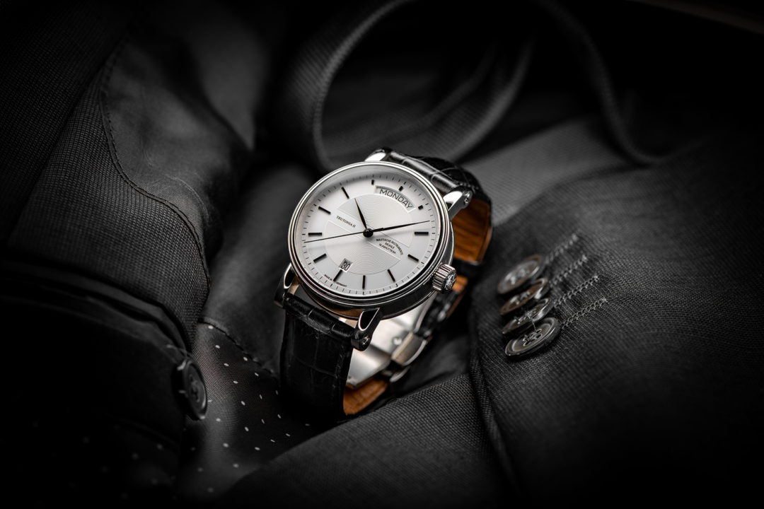 Men's watch / unisex  MÜHLE-GLASHÜTTE, Teutonia II Day/Date / 41 mm, SKU: M1-33-65-LB | watchphilosophy.co.uk