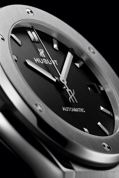 Men's watch / unisex  HUBLOT, Classic Fusion Titanium / 38mm, SKU: 565.NX.1470.RX | watchphilosophy.co.uk
