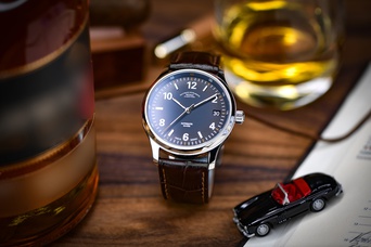 Men's watch / unisex  MÜHLE-GLASHÜTTE, Lunova Date / 42.3mm, SKU: M1-43-16-LB | watchphilosophy.co.uk